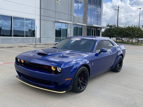 Used 2022 Dodge Challenger R/T Scat Pack RWD image 17