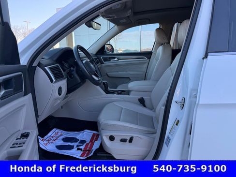 Used 2021 Volkswagen Atlas SE w/ Panoramic Sunroof Package image 28