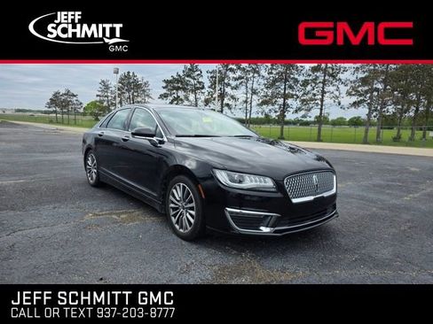 Used 2020 Lincoln MKZ FWD image 1