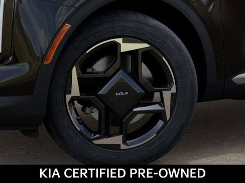 Certified 2026 Kia Sportage EX w/ EX Panorama Roof Package FWD image 9