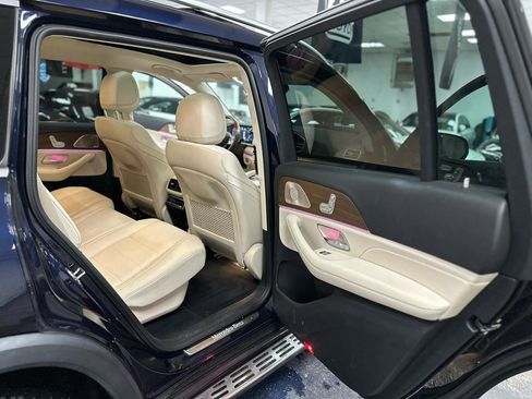Used 2022 Mercedes-Benz GLS 450 4MATIC image 40