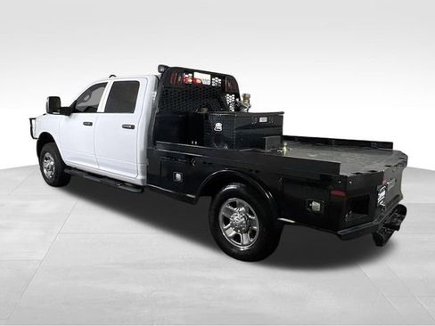 Used 2024 RAM 3500 Tradesman w/ Chrome Appearance Group AWD/4WD image 13