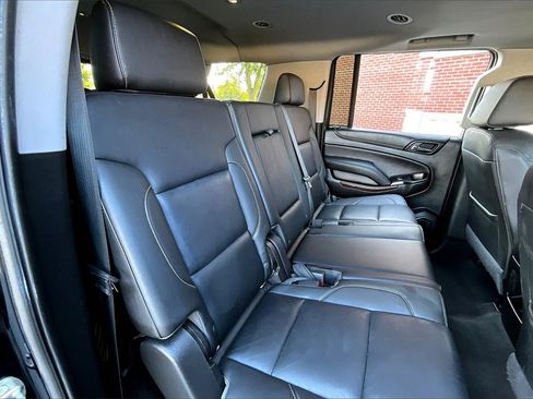 Used 2018 GMC Yukon XL SLT w/ Premium Edition image 32