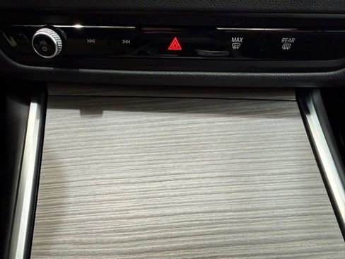 Used 2025 BMW i4 xDrive40i w/ Parking Assistance Package image 35