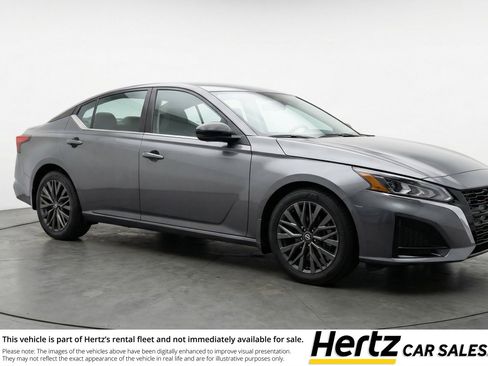 Used 2025 Nissan Altima 2.5 SV FWD image 1