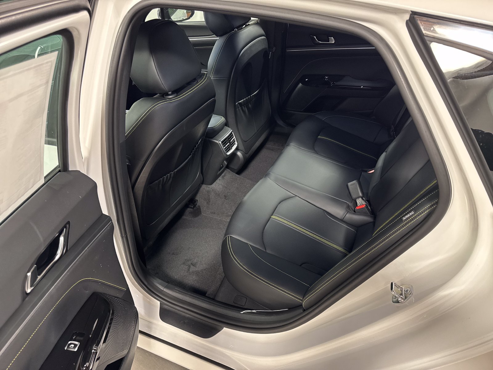 New 2027 Kia K5 GT FWD image 5