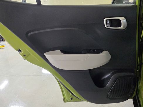 Certified 2023 Hyundai Venue SEL image 13