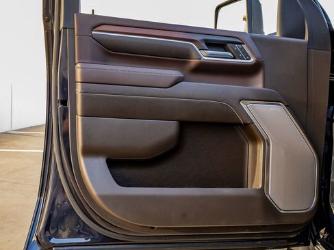 Used 2024 GMC Sierra 2500 Denali w/ Denali Reserve Package image 36