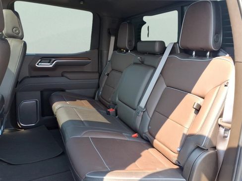 Used 2025 GMC Sierra 1500 Denali AWD/4WD image 24