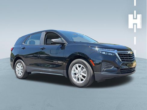 Used 2023 Chevrolet Equinox LS FWD image 1