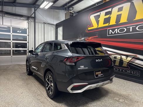 Used 2024 Kia Sportage EX image 18