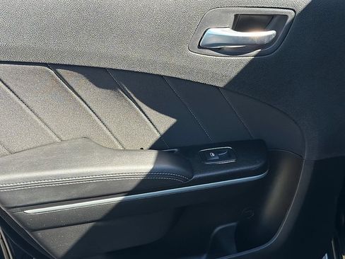 Used 2023 Dodge Charger SXT RWD image 12