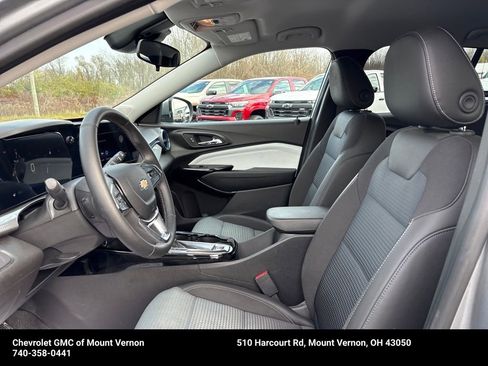 New 2025 Chevrolet Trax LT w/ LT Convenience Package image 10