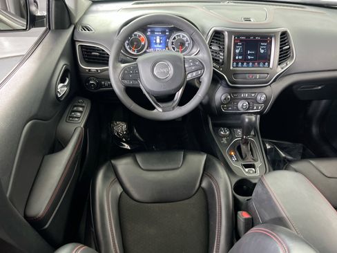 Used 2022 Jeep Cherokee Trailhawk w/ Technology Group B image 21
