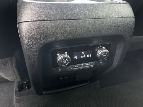 Used 2024 GMC Acadia Denali w/ Super Cruise Package image 21