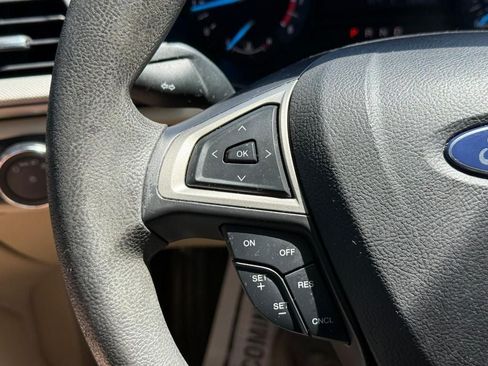 Used 2013 Ford Fusion SE FWD image 19