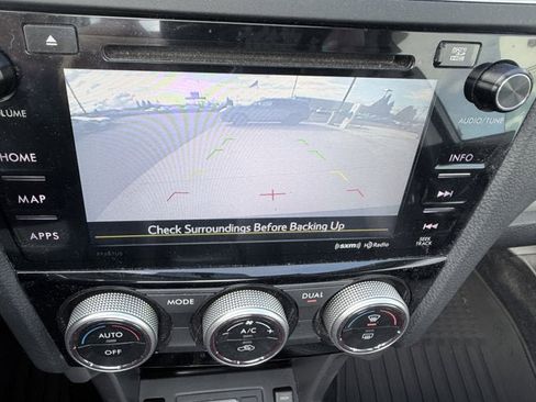 Used 2016 Subaru Forester 2.5i Touring w/ Eyesight & Navigation System image 10