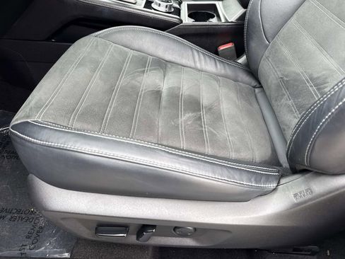 Used 2022 Mitsubishi Outlander SE image 24