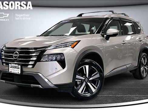 Used 2024 Nissan Rogue SL AWD/4WD image 1