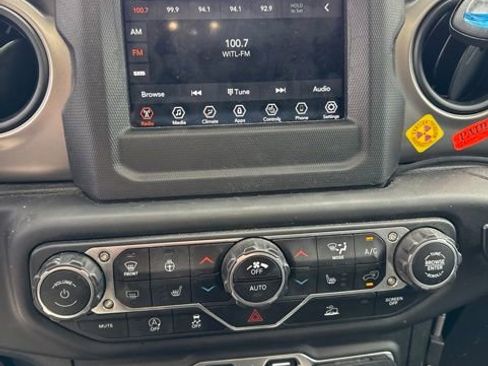 Used 2020 Jeep Gladiator Sport w/ Quick Order Package 24S AWD/4WD image 9