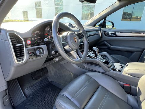 Used 2019 Porsche Cayenne image 17
