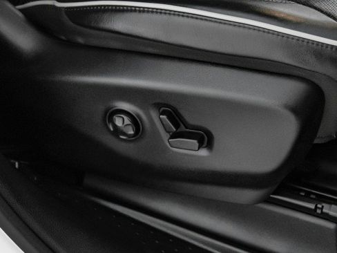 Used 2019 Chrysler Pacifica Limited w/ Advanced Safetytec Group image 33