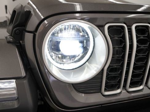 Used 2025 Jeep Wrangler Unlimited Sahara image 70