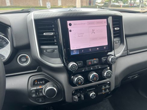 Used 2025 RAM 1500 Big Horn AWD/4WD image 16