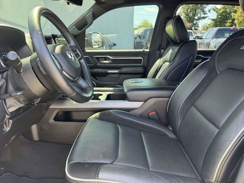 Used 2024 RAM 1500 Laramie AWD/4WD image 13