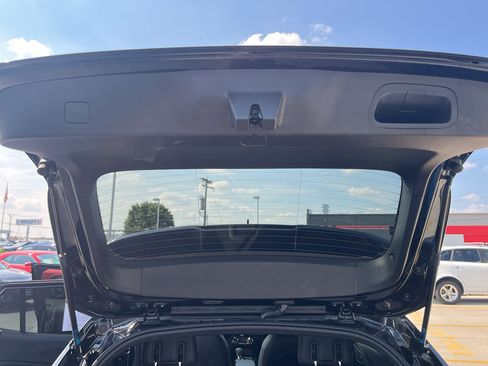 Used 2025 Chevrolet Trax RS FWD image 34