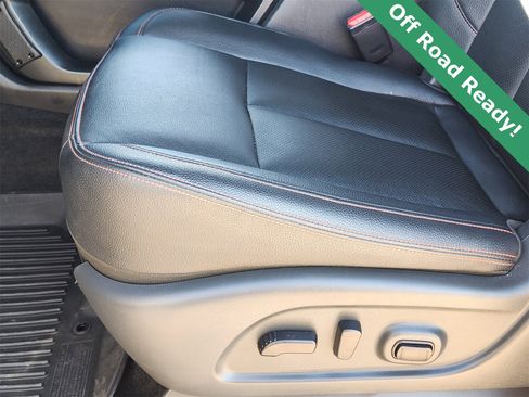 Used 2024 Nissan Titan PRO-4X w/ Pro-4x Convenience Package image 25