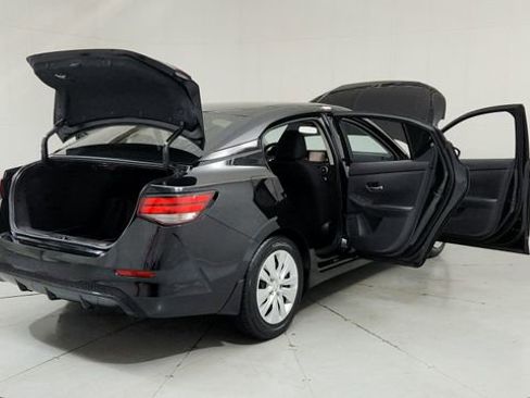 Used 2021 Nissan Sentra S image 10