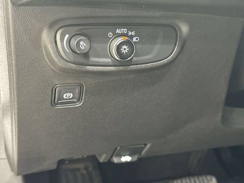 Used 2021 GMC Terrain SLE w/ Elevation Edition FWD image 34