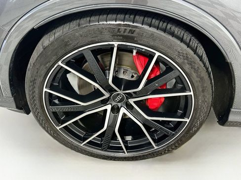 Used 2024 Audi Q7 3.0T Prestige AWD/4WD image 24