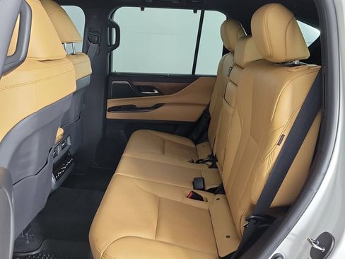 Used 2025 Lexus LX 600 4WD w/ Accessory Package (Z1) image 9