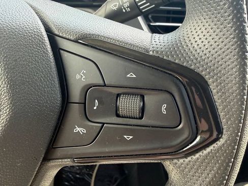 Used 2025 Chevrolet TrailBlazer LT AWD/4WD image 26