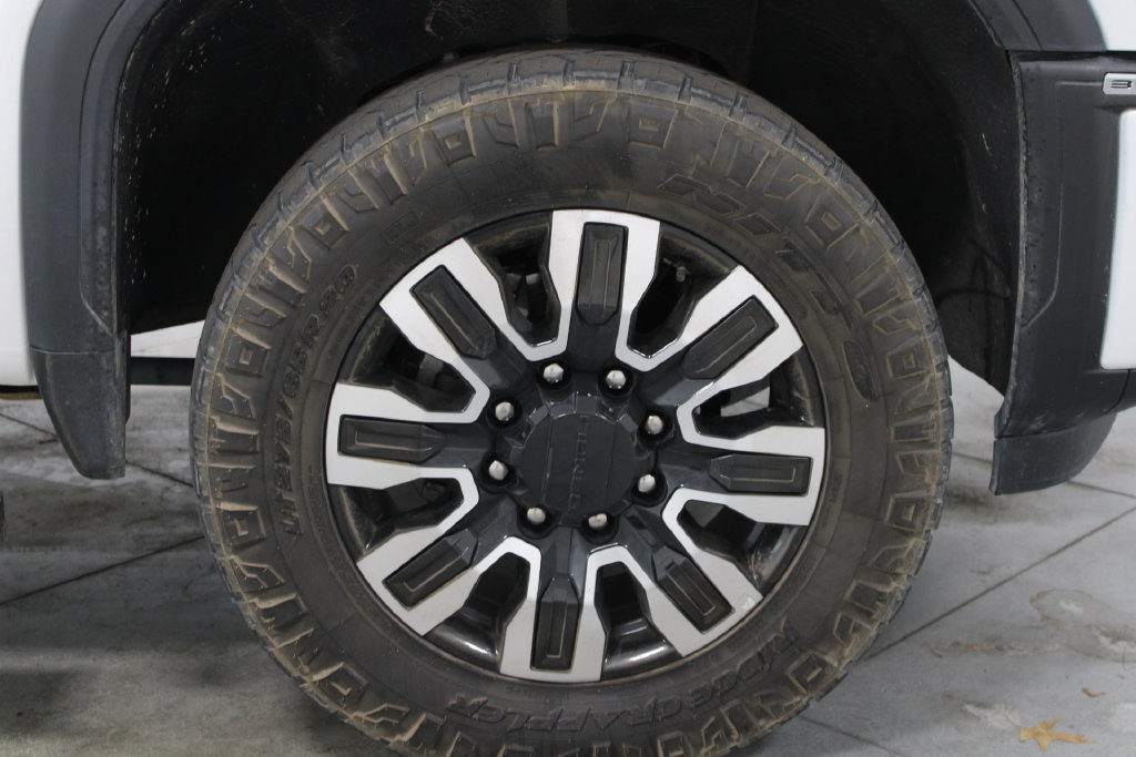 Used 2025 GMC Sierra 3500 Denali Ultimate AWD/4WD image 13
