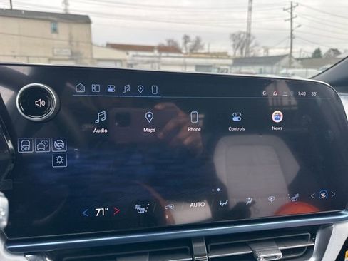 New 2026 Chevrolet Equinox EV LT image 22