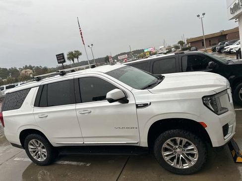 Used 2021 GMC Yukon SLT image 2