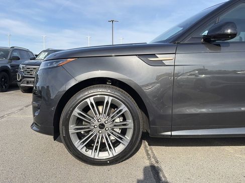 New 2026 Land Rover Range Rover Sport Dynamic SE image 9