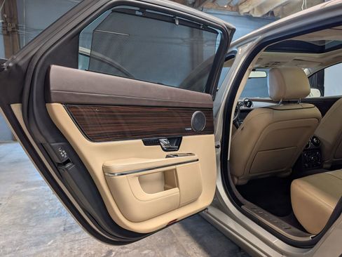 Used 2013 Jaguar XJ L Portfolio image 20