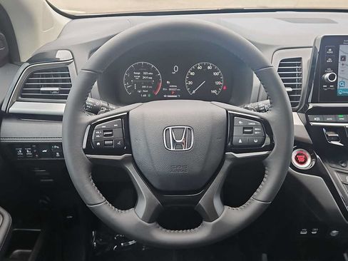 Certified 2026 Honda Odyssey Touring image 11