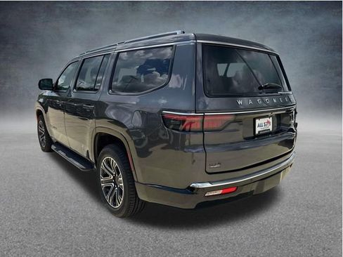 Used 2024 Jeep Wagoneer Series II w/ Flexible Seating Group RWD image 8