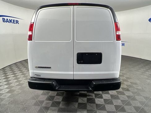 Used 2019 Chevrolet Express 2500 RWD image 7