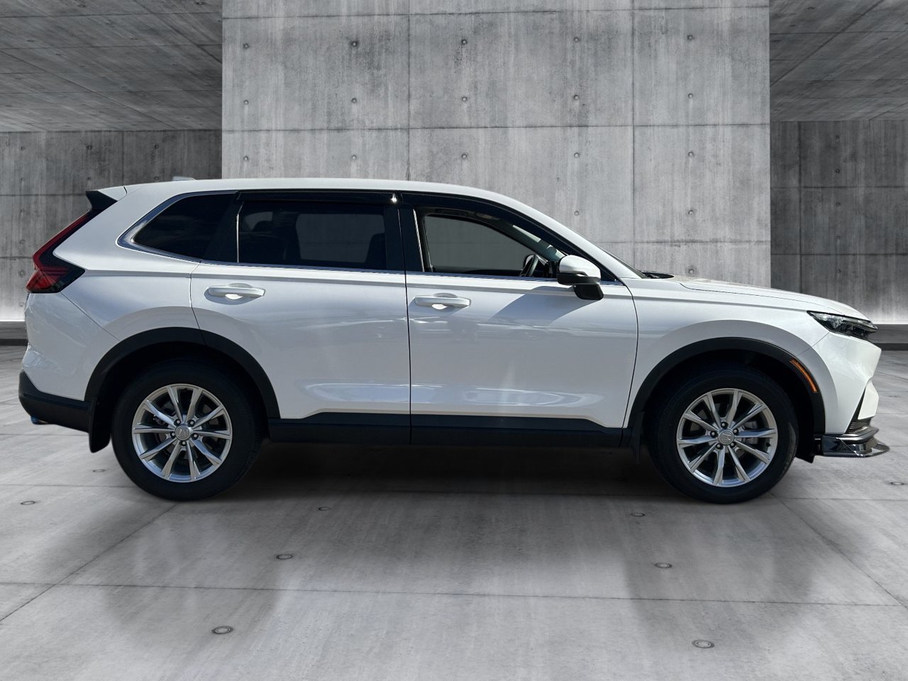 Used 2024 Honda CR-V EX image 6