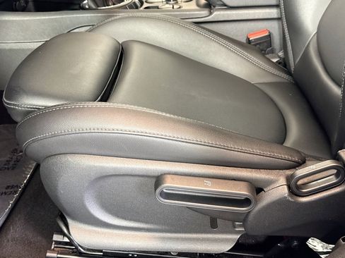 Used 2017 MINI Cooper Clubman ALL4 image 16