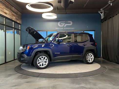 Used 2018 Jeep Renegade Latitude w/ Cold Weather Group image 26