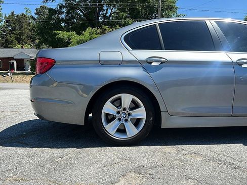 Used 2011 BMW 528i Sedan RWD image 19