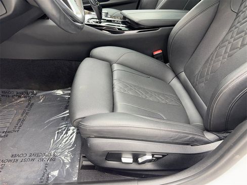 Used 2022 BMW 530i w/ Convenience Package image 38