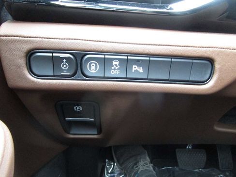 Certified 2023 Acura MDX SH-AWD w/ Technology Package image 16